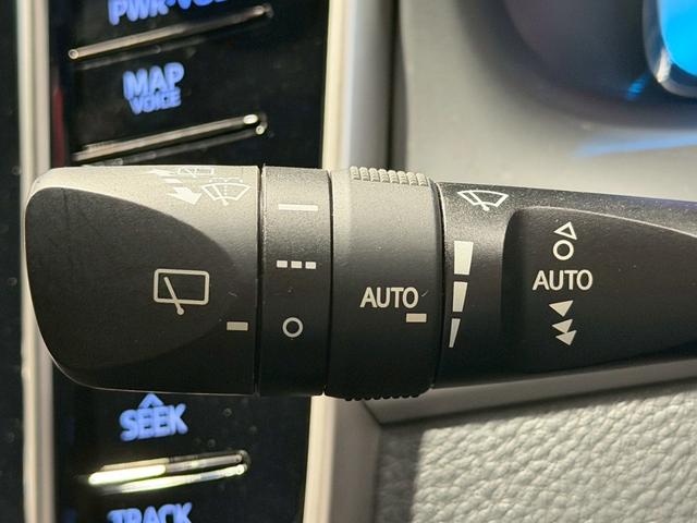 ハリアー プレミアム　アドバンスドパッケージ　黒革　サンルーフ　全周囲カメラ　ＪＢＬサウンド　ＬＥＤヘッド　シートヒーター　レーダークルーズ　パワーバックドア　コーナーセンサー　パワーシート　シートメモリ―　メーカーナビ　オートハイビーム　ＥＴＣ（48枚目）