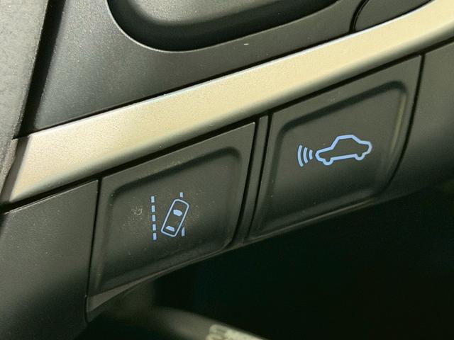 ハリアー プレミアム　アドバンスドパッケージ　黒革　サンルーフ　全周囲カメラ　ＪＢＬサウンド　ＬＥＤヘッド　シートヒーター　レーダークルーズ　パワーバックドア　コーナーセンサー　パワーシート　シートメモリ―　メーカーナビ　オートハイビーム　ＥＴＣ（52枚目）