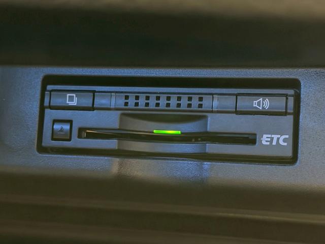 ハリアー プレミアム　アドバンスドパッケージ　黒革　サンルーフ　全周囲カメラ　ＪＢＬサウンド　ＬＥＤヘッド　シートヒーター　レーダークルーズ　パワーバックドア　コーナーセンサー　パワーシート　シートメモリ―　メーカーナビ　オートハイビーム　ＥＴＣ（68枚目）