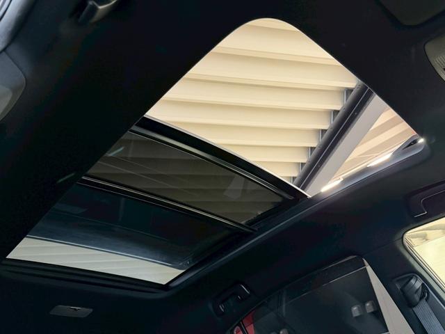 ハリアー プレミアム　アドバンスドパッケージ　黒革　サンルーフ　全周囲カメラ　ＪＢＬサウンド　ＬＥＤヘッド　シートヒーター　レーダークルーズ　パワーバックドア　コーナーセンサー　パワーシート　シートメモリ―　メーカーナビ　オートハイビーム　ＥＴＣ（69枚目）