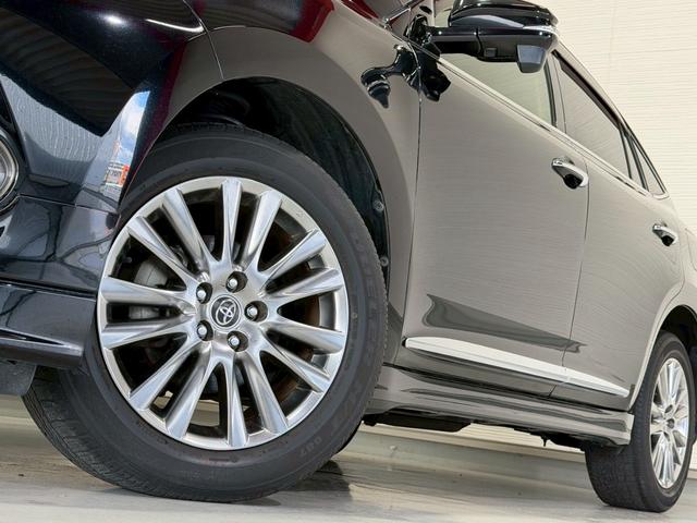 ハリアー プレミアム 純正エアロ REALハンドル ハーフレザー クルーズコントロール パワーバックドア バックカメラ レーンキープアシスト オートハイビーム ETC パワーシート 純正ナビ LED 純正18インチAW(11枚目)