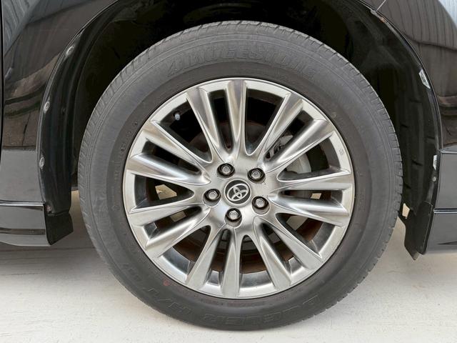 ハリアー プレミアム 純正エアロ REALハンドル ハーフレザー クルーズコントロール パワーバックドア バックカメラ レーンキープアシスト オートハイビーム ETC パワーシート 純正ナビ LED 純正18インチAW(33枚目)