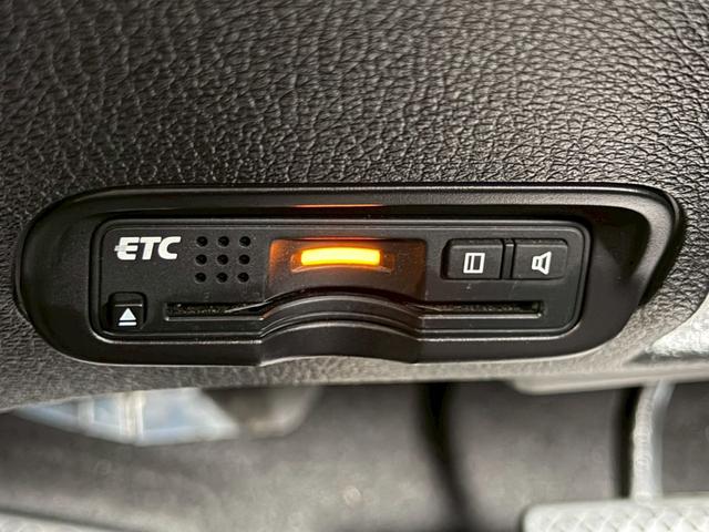 【ＥＴＣ】高速道路の料金所をストレスなく通過！話題のスポットやサービスエリアに多い「スマートＩＣ」利用時は必須のアイテムです。当店でセットアップを実施、ご納車当日からすぐにご利用いただけます！