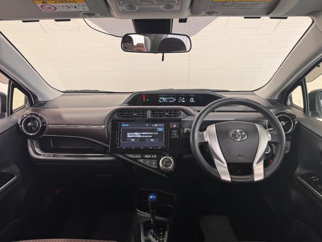 アクア Ｇ　純正９インチナビ　ＥＴＣ　レーンアシスト　衝突軽減ブレーキ　Ｂｌｕｅｔｏｏｔｈ　フルセグＴＶ　オートハイビーム　セーフティセンス　　ＤＶＤ　ＣＤ　プッシュスタート　スマートキー　オートエアコン（2枚目）