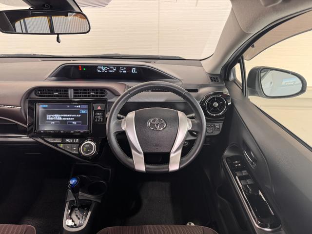 アクア Ｇ　純正９インチナビ　ＥＴＣ　レーンアシスト　衝突軽減ブレーキ　Ｂｌｕｅｔｏｏｔｈ　フルセグＴＶ　オートハイビーム　セーフティセンス　　ＤＶＤ　ＣＤ　プッシュスタート　スマートキー　オートエアコン（22枚目）