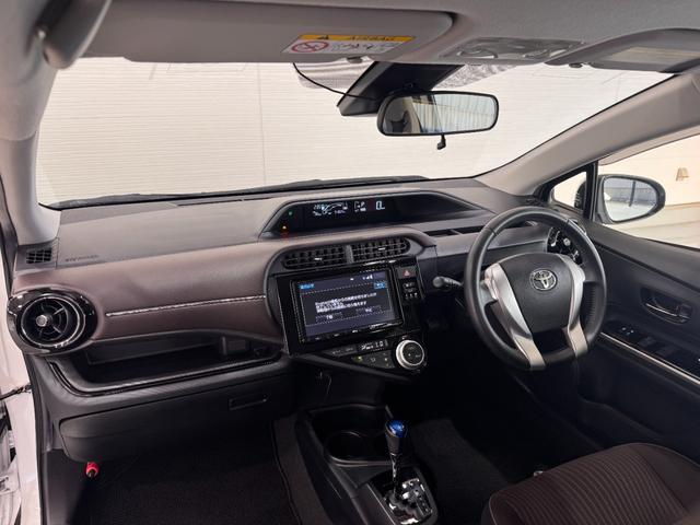 アクア Ｇ　純正９インチナビ　ＥＴＣ　レーンアシスト　衝突軽減ブレーキ　Ｂｌｕｅｔｏｏｔｈ　フルセグＴＶ　オートハイビーム　セーフティセンス　　ＤＶＤ　ＣＤ　プッシュスタート　スマートキー　オートエアコン（24枚目）