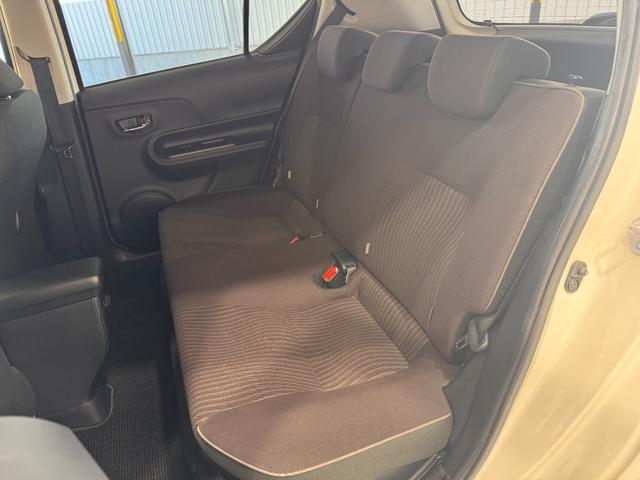 アクア Ｇ　純正９インチナビ　ＥＴＣ　レーンアシスト　衝突軽減ブレーキ　Ｂｌｕｅｔｏｏｔｈ　フルセグＴＶ　オートハイビーム　セーフティセンス　　ＤＶＤ　ＣＤ　プッシュスタート　スマートキー　オートエアコン（26枚目）