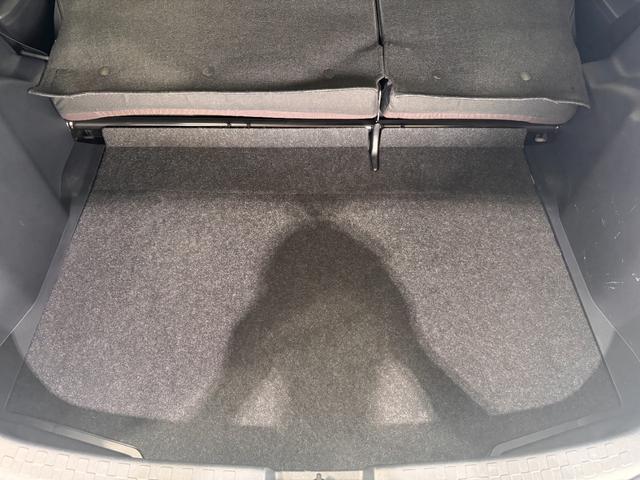 アクア Ｇ　純正９インチナビ　ＥＴＣ　レーンアシスト　衝突軽減ブレーキ　Ｂｌｕｅｔｏｏｔｈ　フルセグＴＶ　オートハイビーム　セーフティセンス　　ＤＶＤ　ＣＤ　プッシュスタート　スマートキー　オートエアコン（30枚目）