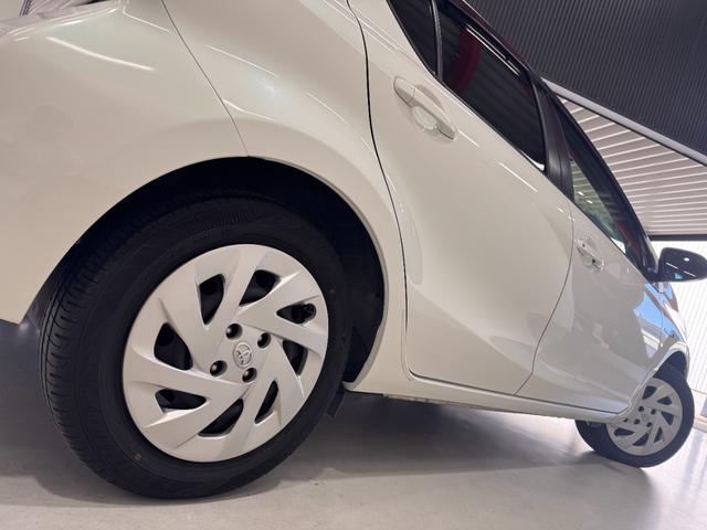 アクア Ｇ　純正９インチナビ　ＥＴＣ　レーンアシスト　衝突軽減ブレーキ　Ｂｌｕｅｔｏｏｔｈ　フルセグＴＶ　オートハイビーム　セーフティセンス　　ＤＶＤ　ＣＤ　プッシュスタート　スマートキー　オートエアコン（32枚目）