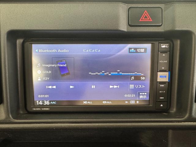 ハイゼットカーゴ スペシャルＳＡＩＩＩ　純正ナビ　スマートアシスト　ＥＴＣ　衝突軽減ブレーキ　オートハイビーム　Ｂｌｕｅｔｏｏｔｈ　テレビ　ＤＶＤ　ＣＤ　スライドドア　アイドリングストップ　キーレスキー　エアコン　横滑り防止（10枚目）