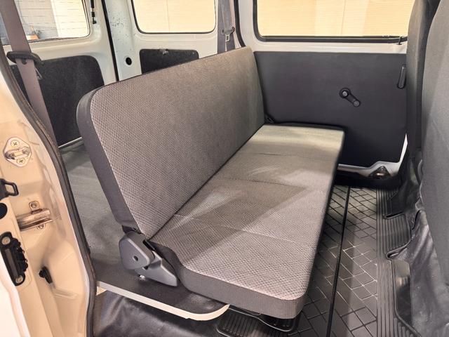 ハイゼットカーゴ スペシャルＳＡＩＩＩ　純正ナビ　スマートアシスト　ＥＴＣ　衝突軽減ブレーキ　オートハイビーム　Ｂｌｕｅｔｏｏｔｈ　テレビ　ＤＶＤ　ＣＤ　スライドドア　アイドリングストップ　キーレスキー　エアコン　横滑り防止（22枚目）