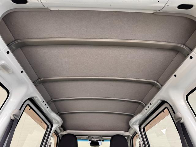 ハイゼットカーゴ スペシャルＳＡＩＩＩ　純正ナビ　スマートアシスト　ＥＴＣ　衝突軽減ブレーキ　オートハイビーム　Ｂｌｕｅｔｏｏｔｈ　テレビ　ＤＶＤ　ＣＤ　スライドドア　アイドリングストップ　キーレスキー　エアコン　横滑り防止（27枚目）