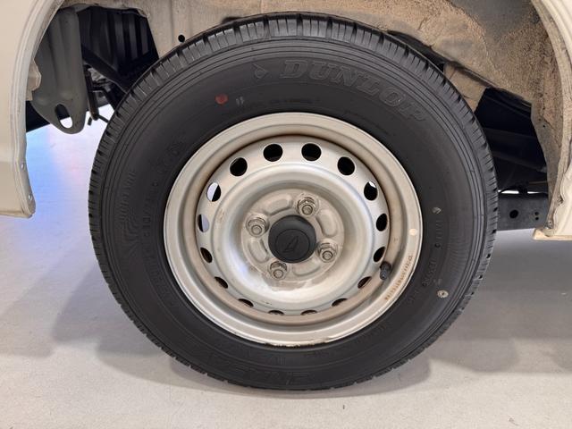 ハイゼットカーゴ スペシャルＳＡＩＩＩ　純正ナビ　スマートアシスト　ＥＴＣ　衝突軽減ブレーキ　オートハイビーム　Ｂｌｕｅｔｏｏｔｈ　テレビ　ＤＶＤ　ＣＤ　スライドドア　アイドリングストップ　キーレスキー　エアコン　横滑り防止（33枚目）