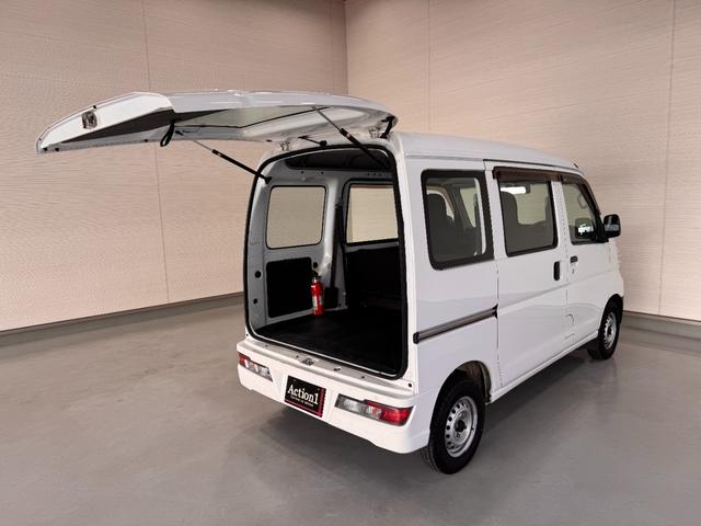 ハイゼットカーゴ スペシャルＳＡＩＩＩ　純正ナビ　スマートアシスト　ＥＴＣ　衝突軽減ブレーキ　オートハイビーム　Ｂｌｕｅｔｏｏｔｈ　テレビ　ＤＶＤ　ＣＤ　スライドドア　アイドリングストップ　キーレスキー　エアコン　横滑り防止（44枚目）