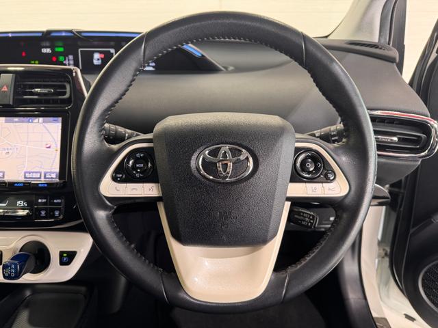 プリウス Ｓセーフティプラス　ワンオーナー　純正９インチナビ　ＨＵＤ　クリアランスソナー　ＥＴＣ　バックカメラ　レーンアシスト　レーダークルーズコントロール　Ｂｌｕｅｔｏｏｔｈ　フルセグＴＶ　ＤＶＤ　Ｐアシスト　純正１５インチＡＷ（7枚目）