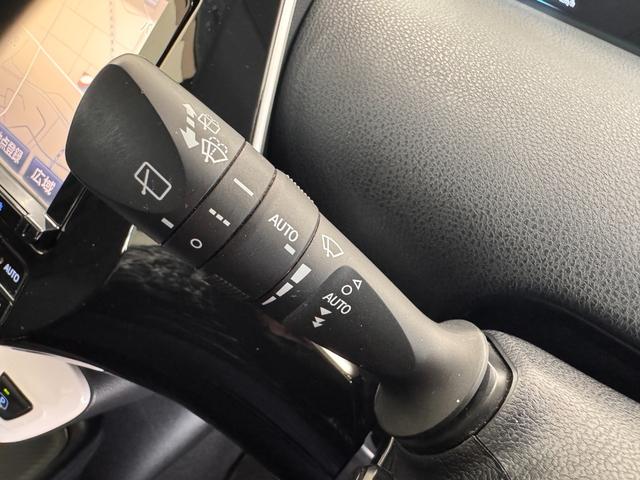 プリウス Ｓセーフティプラス　ワンオーナー　純正９インチナビ　ＨＵＤ　クリアランスソナー　ＥＴＣ　バックカメラ　レーンアシスト　レーダークルーズコントロール　Ｂｌｕｅｔｏｏｔｈ　フルセグＴＶ　ＤＶＤ　Ｐアシスト　純正１５インチＡＷ（53枚目）