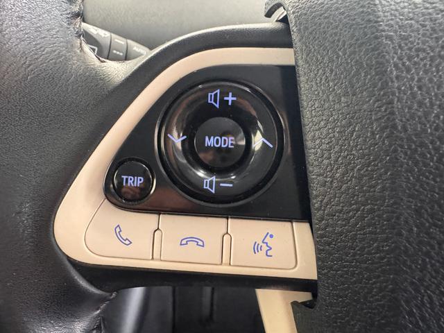 プリウス Ｓセーフティプラス　ワンオーナー　純正９インチナビ　ＨＵＤ　クリアランスソナー　ＥＴＣ　バックカメラ　レーンアシスト　レーダークルーズコントロール　Ｂｌｕｅｔｏｏｔｈ　フルセグＴＶ　ＤＶＤ　Ｐアシスト　純正１５インチＡＷ（54枚目）