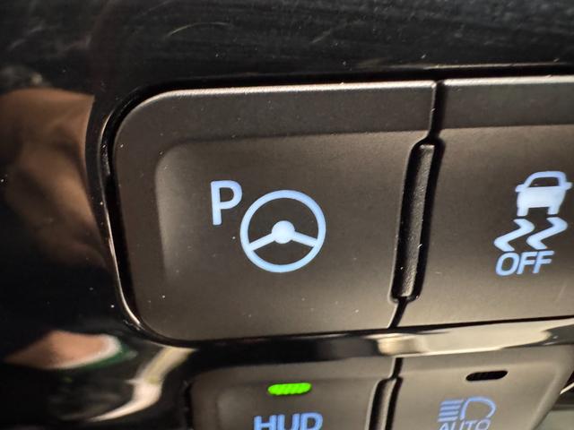 プリウス Ｓセーフティプラス　ワンオーナー　純正９インチナビ　ＨＵＤ　クリアランスソナー　ＥＴＣ　バックカメラ　レーンアシスト　レーダークルーズコントロール　Ｂｌｕｅｔｏｏｔｈ　フルセグＴＶ　ＤＶＤ　Ｐアシスト　純正１５インチＡＷ（59枚目）