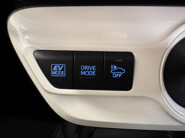 プリウス Ｓセーフティプラス　ワンオーナー　純正９インチナビ　ＨＵＤ　クリアランスソナー　ＥＴＣ　バックカメラ　レーンアシスト　レーダークルーズコントロール　Ｂｌｕｅｔｏｏｔｈ　フルセグＴＶ　ＤＶＤ　Ｐアシスト　純正１５インチＡＷ（60枚目）