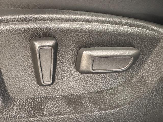 エクリプスクロスＰＨＥＶ Ｇ　ｅ－Ａｓｓｉｓｔ　レーダークルーズコントロール　シートーヒーター　ＨＵＤ　ステアリングヒーター　ＢＳＭ　バックモニター　クリアランスソナー　充電ケーブル　フルセグ　パドルシフト　電動パーキングブレーキ（7枚目）