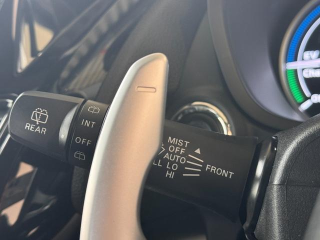 エクリプスクロスＰＨＥＶ Ｇ　ｅ－Ａｓｓｉｓｔ　レーダークルーズコントロール　シートーヒーター　ＨＵＤ　ステアリングヒーター　ＢＳＭ　バックモニター　クリアランスソナー　充電ケーブル　フルセグ　パドルシフト　電動パーキングブレーキ（38枚目）