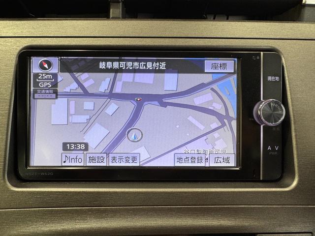プリウス Ｓ　純正ナビ　バックカメラ　ＥＴＣ　ドライブレコーダー　Ｂｌｕｅｔｏｏｔｈ　フルセグＴＶ　ＤＶＤ　ＣＤ　純正１５インチＡＷ　ＨＩＤヘッドライト　オートライト　オートエアコン　プッシュスタート　スマートキー（8枚目）