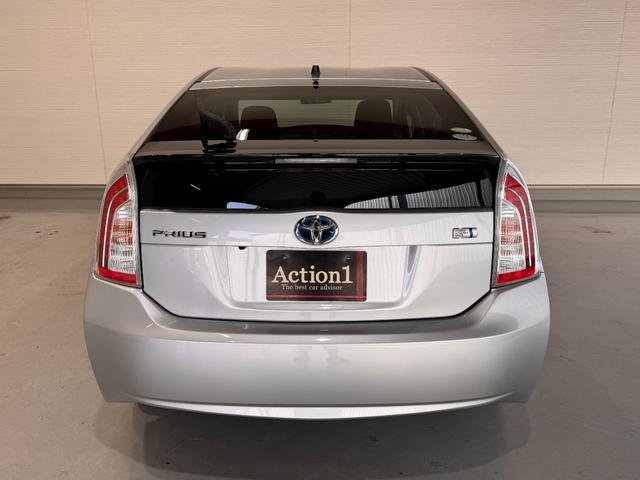 プリウス Ｓ　純正ナビ　バックカメラ　ＥＴＣ　ドライブレコーダー　Ｂｌｕｅｔｏｏｔｈ　フルセグＴＶ　ＤＶＤ　ＣＤ　純正１５インチＡＷ　ＨＩＤヘッドライト　オートライト　オートエアコン　プッシュスタート　スマートキー（16枚目）