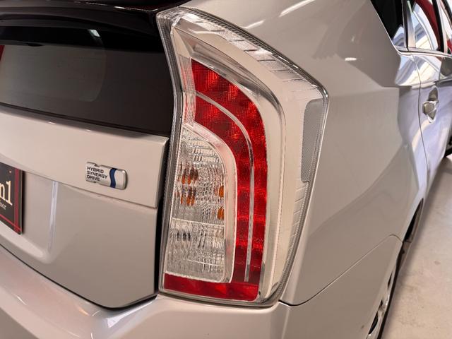 プリウス Ｓ　純正ナビ　バックカメラ　ＥＴＣ　ドライブレコーダー　Ｂｌｕｅｔｏｏｔｈ　フルセグＴＶ　ＤＶＤ　ＣＤ　純正１５インチＡＷ　ＨＩＤヘッドライト　オートライト　オートエアコン　プッシュスタート　スマートキー（34枚目）