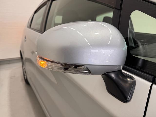 プリウス Ｓ　純正ナビ　バックカメラ　ＥＴＣ　ドライブレコーダー　Ｂｌｕｅｔｏｏｔｈ　フルセグＴＶ　ＤＶＤ　ＣＤ　純正１５インチＡＷ　ＨＩＤヘッドライト　オートライト　オートエアコン　プッシュスタート　スマートキー（40枚目）