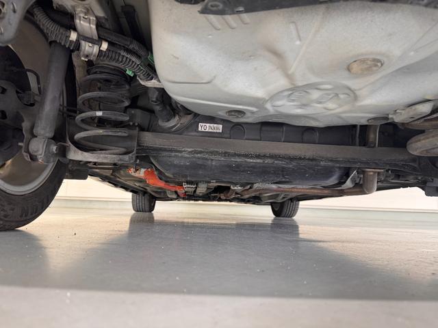 アクア Ｓ　モデリスタエアロ　メモリーナビ　ＥＴＣ　バックカメラ　Ｂｌｕｅｔｏｏｔｈ　フルセグＴＶ　純正１５インチアルミ　プッシュスタート　スマートキー　オートエアコン　オートライト　ライトレベライザー（33枚目）