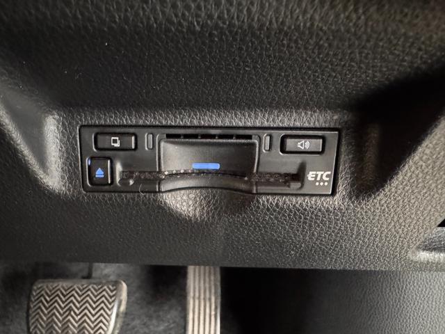 シエンタ ハイブリッドＺ　純正１０．５型ディスプレイオーディオ　アラウンドビューモニター　ａｐｐｌｅｃａｒｐｌａｙ　アダプティブクルーズコントロール　ＢＳＭ　両側Ｐスラドア　ＥＴＣ　ドラレコ　レーンアシスト　ＡＣ１００Ｖ電源（20枚目）