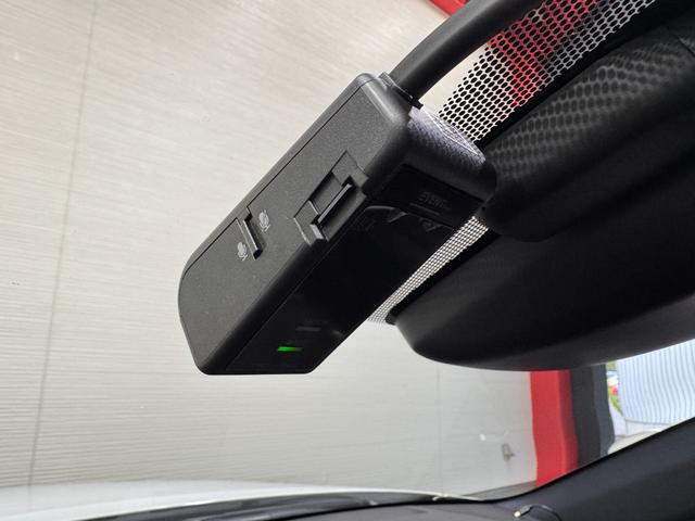 ＩＳ ＩＳ３５０　Ｆスポーツ　サンルーフ　ＴＲＤエアロ　ＴＲＤマフラー　純正１０．３インチナビ　黒革シート　ＢＳＭ　アダプティブクルコン　ＥＴＣ２．０　Ｂカメラ　ドラレコ　シートヒーター　クリアランスソナー　純正１８インチＡＷ（18枚目）