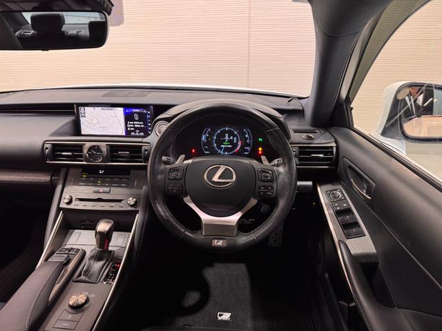 ＩＳ ＩＳ３５０　Ｆスポーツ　サンルーフ　ＴＲＤエアロ　ＴＲＤマフラー　純正１０．３インチナビ　黒革シート　ＢＳＭ　アダプティブクルコン　ＥＴＣ２．０　Ｂカメラ　ドラレコ　シートヒーター　クリアランスソナー　純正１８インチＡＷ（30枚目）