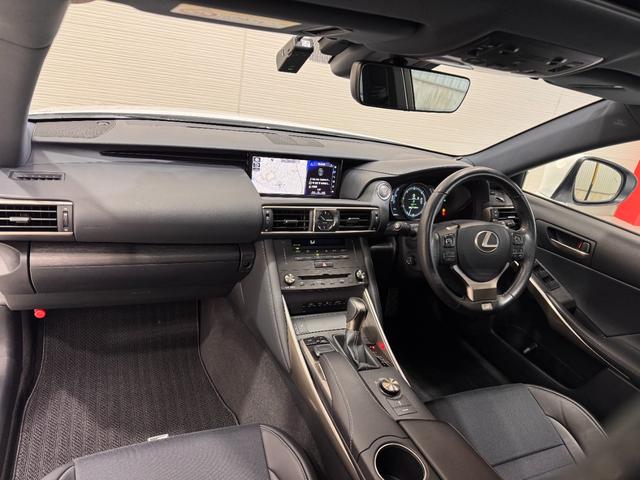 ＩＳ ＩＳ３５０　Ｆスポーツ　サンルーフ　ＴＲＤエアロ　ＴＲＤマフラー　純正１０．３インチナビ　黒革シート　ＢＳＭ　アダプティブクルコン　ＥＴＣ２．０　Ｂカメラ　ドラレコ　シートヒーター　クリアランスソナー　純正１８インチＡＷ（32枚目）