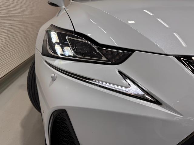 ＩＳ ＩＳ３５０　Ｆスポーツ　サンルーフ　ＴＲＤエアロ　ＴＲＤマフラー　純正１０．３インチナビ　黒革シート　ＢＳＭ　アダプティブクルコン　ＥＴＣ２．０　Ｂカメラ　ドラレコ　シートヒーター　クリアランスソナー　純正１８インチＡＷ（45枚目）