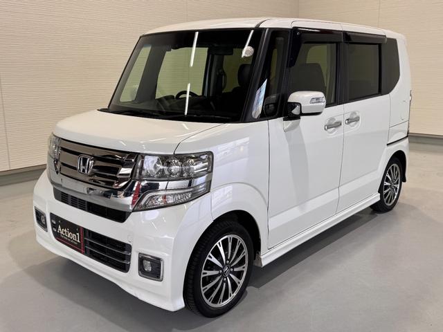 Ｎ－ＢＯＸカスタム Ｇ　ターボＳＳパッケージ　純正ナビ　両側Ｐスラドア　シートヒーター　ＥＴＣ　バックカメラ　フルセグ　クルーズコントロール　ＣＴＢＡ　ドライブレコーダー　ハーフレザーシート　純正１５インチＡＷ　ＨＩＤヘッドライト　横滑り防止（4枚目）