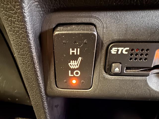 Ｎ－ＢＯＸカスタム Ｇ　ターボＳＳパッケージ　純正ナビ　両側Ｐスラドア　シートヒーター　ＥＴＣ　バックカメラ　フルセグ　クルーズコントロール　ＣＴＢＡ　ドライブレコーダー　ハーフレザーシート　純正１５インチＡＷ　ＨＩＤヘッドライト　横滑り防止（12枚目）