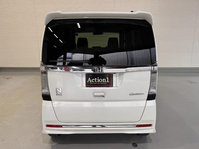 Ｎ－ＢＯＸカスタム Ｇ　ターボＳＳパッケージ　純正ナビ　両側Ｐスラドア　シートヒーター　ＥＴＣ　バックカメラ　フルセグ　クルーズコントロール　ＣＴＢＡ　ドライブレコーダー　ハーフレザーシート　純正１５インチＡＷ　ＨＩＤヘッドライト　横滑り防止（17枚目）