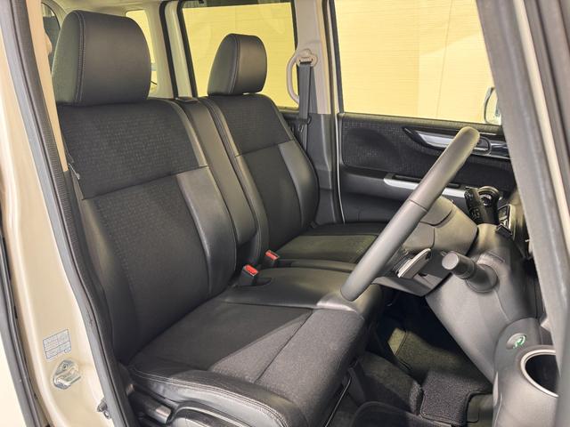 Ｎ－ＢＯＸカスタム Ｇ　ターボＳＳパッケージ　純正ナビ　両側Ｐスラドア　シートヒーター　ＥＴＣ　バックカメラ　フルセグ　クルーズコントロール　ＣＴＢＡ　ドライブレコーダー　ハーフレザーシート　純正１５インチＡＷ　ＨＩＤヘッドライト　横滑り防止（20枚目）