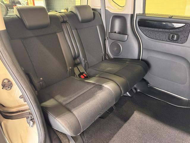 Ｎ－ＢＯＸカスタム Ｇ　ターボＳＳパッケージ　純正ナビ　両側Ｐスラドア　シートヒーター　ＥＴＣ　バックカメラ　フルセグ　クルーズコントロール　ＣＴＢＡ　ドライブレコーダー　ハーフレザーシート　純正１５インチＡＷ　ＨＩＤヘッドライト　横滑り防止（25枚目）