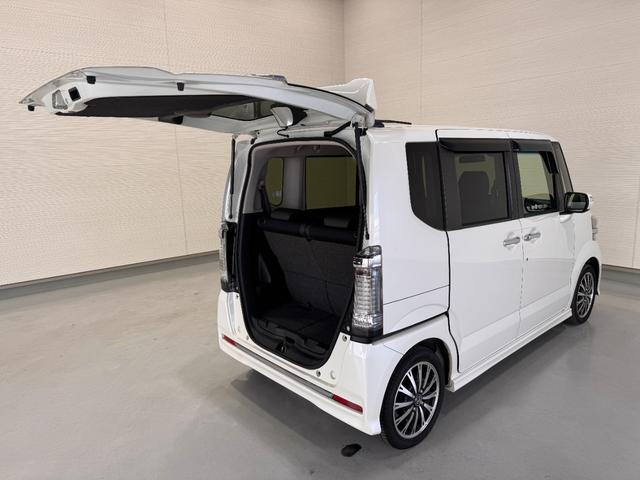 Ｎ－ＢＯＸカスタム Ｇ　ターボＳＳパッケージ　純正ナビ　両側Ｐスラドア　シートヒーター　ＥＴＣ　バックカメラ　フルセグ　クルーズコントロール　ＣＴＢＡ　ドライブレコーダー　ハーフレザーシート　純正１５インチＡＷ　ＨＩＤヘッドライト　横滑り防止（58枚目）