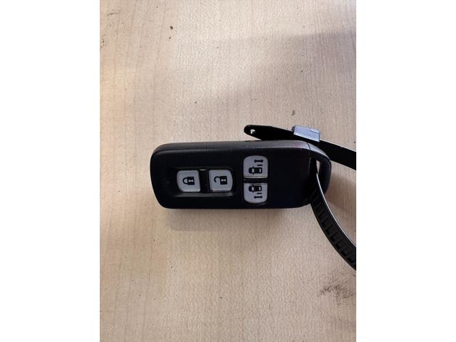 Ｎ－ＢＯＸカスタム Ｇ　ターボＳＳパッケージ　純正ナビ　両側Ｐスラドア　シートヒーター　ＥＴＣ　バックカメラ　フルセグ　クルーズコントロール　ＣＴＢＡ　ドライブレコーダー　ハーフレザーシート　純正１５インチＡＷ　ＨＩＤヘッドライト　横滑り防止（61枚目）