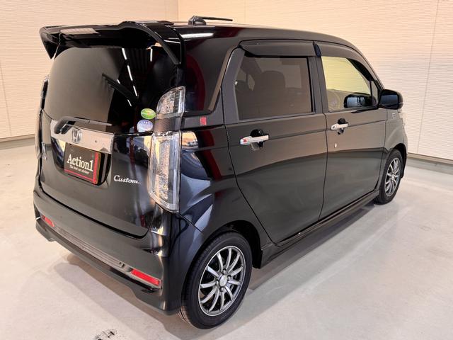 Ｎ－ＷＧＮカスタム Ｇ・ターボパッケージ　８インチフローティングナビ　ハーフレザーシート　クルーズコントロール　ドライブレコーダー　ＥＴＣ　バックカメラ　ＣＴＢＡ　パドルシフト　純正１４インチアルミ　ＨＩＤヘッドライト　ステアリングリモコン（6枚目）