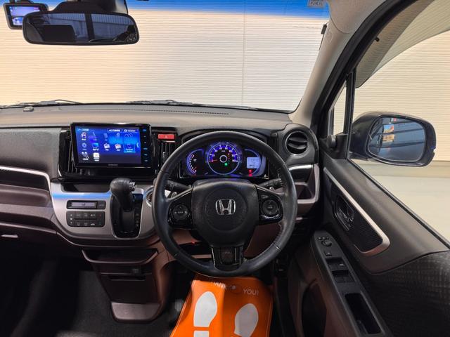 Ｎ－ＷＧＮカスタム Ｇ・ターボパッケージ　８インチフローティングナビ　ハーフレザーシート　クルーズコントロール　ドライブレコーダー　ＥＴＣ　バックカメラ　ＣＴＢＡ　パドルシフト　純正１４インチアルミ　ＨＩＤヘッドライト　ステアリングリモコン（23枚目）