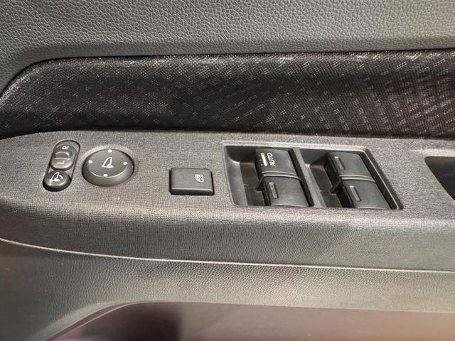 Ｎ－ＷＧＮカスタム Ｇ・ターボパッケージ　８インチフローティングナビ　ハーフレザーシート　クルーズコントロール　ドライブレコーダー　ＥＴＣ　バックカメラ　ＣＴＢＡ　パドルシフト　純正１４インチアルミ　ＨＩＤヘッドライト　ステアリングリモコン（42枚目）