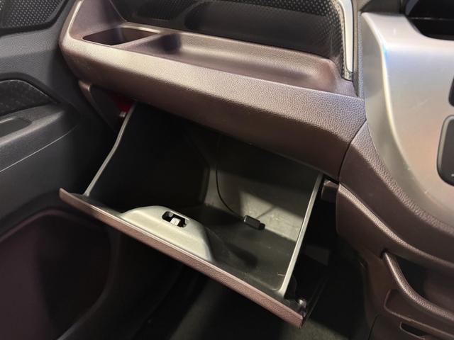 Ｎ－ＷＧＮカスタム Ｇ・ターボパッケージ　８インチフローティングナビ　ハーフレザーシート　クルーズコントロール　ドライブレコーダー　ＥＴＣ　バックカメラ　ＣＴＢＡ　パドルシフト　純正１４インチアルミ　ＨＩＤヘッドライト　ステアリングリモコン（53枚目）