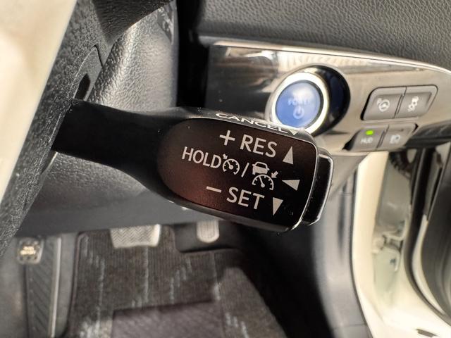 プリウス Ｓセーフティプラス　フルエアロ　デイライト　純正ナビ　レーンアシスト　アダプティブクルーズコントロール　ＨＵＤ　クリアランスソナー　ドライブレコーダー　ＥＴＣ　バックカメラ　パーキングアシスト　純正１５インチＡＷ（16枚目）