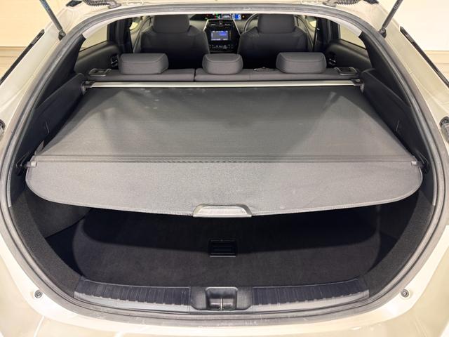 プリウス Ｓセーフティプラス　フルエアロ　デイライト　純正ナビ　レーンアシスト　アダプティブクルーズコントロール　ＨＵＤ　クリアランスソナー　ドライブレコーダー　ＥＴＣ　バックカメラ　パーキングアシスト　純正１５インチＡＷ（33枚目）