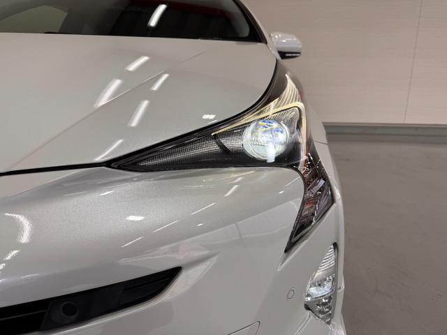 プリウス Ｓセーフティプラス　フルエアロ　デイライト　純正ナビ　レーンアシスト　アダプティブクルーズコントロール　ＨＵＤ　クリアランスソナー　ドライブレコーダー　ＥＴＣ　バックカメラ　パーキングアシスト　純正１５インチＡＷ（43枚目）