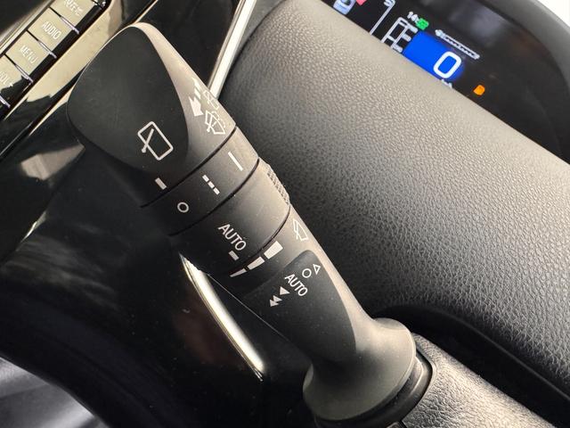 プリウス Ｓセーフティプラス　フルエアロ　デイライト　純正ナビ　レーンアシスト　アダプティブクルーズコントロール　ＨＵＤ　クリアランスソナー　ドライブレコーダー　ＥＴＣ　バックカメラ　パーキングアシスト　純正１５インチＡＷ（56枚目）